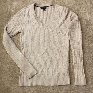 Tommy Hilfiger Cable Knit V-Neck Fit Sweater, Size Medium